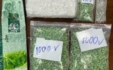 Bắt kẻ vận chuyển thuê 1kg ma túy với giá 20 triệu đồng