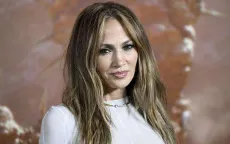 Jennifer Lopez hủy chuyến lưu diễn mùa hè