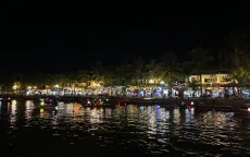 Phố cổ Hội An nhộn nhịp ngày hè