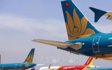 Tăng chuyến bay đêm, giá vé máy bay giảm nhiệt