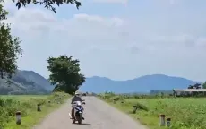 Đường giao thông tại Quảng Trị xuống cấp nghiêm trọng do sạt lở