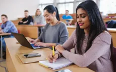 Australia "đóng" 2 cửa xin visa du học