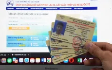 Người dân gặp khó khăn khi cấp đổi giấy phép lái xe qua mạng