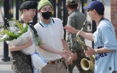 RM tiết lộ tình cảm sâu đậm giữa các thành viên BTS