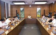 Hoạt động bán thuốc, quảng bá thuốc cần được quản lý chặt chẽ
