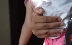 Mua bán trẻ sơ sinh núp bóng cho - nhận con nuôi