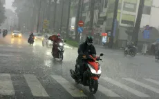 Mưa dông mạnh nhiều khu vực trên cả nước