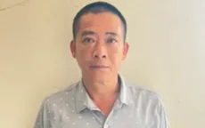 Mẫu thuẫn trên bàn nhậu, hắt nồi nước lẩu đang sôi ''trút giận''