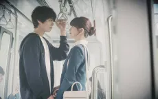 Suzy và Park Bo Gum cũng không thể cứu vãn doanh thu phòng vé