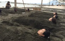 Độc lạ Onsen bằng cát nóng ở Nhật Bản