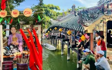 Nhộn nhịp hội bài chòi, đua ghe câu tại Di tích Cầu ngói Thanh Toàn
