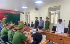 Bắt Chi cục trưởng Chi cục Hải quan cửa khẩu Xín Mần