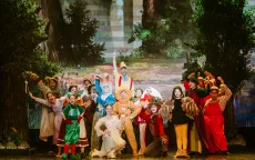 Nhạc kịch Shrek sẵn sàng trước giờ công diễn tới khán giả Việt