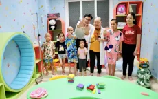 Chuyến xe tử tế tháng 7: Vẽ ước mơ cho những bệnh nhi tại Bệnh viện Ung bướu Đà Nẵng