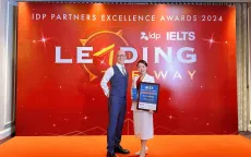 IELTS Arena vinh dự nhận giải thưởng Best Diamond Partner của IDP Education