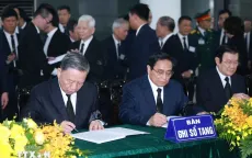 Xúc động những dòng sổ tang của lãnh đạo Đảng, Nhà nước và nhân dân