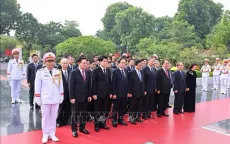 Lãnh đạo Đảng, Nhà nước tưởng niệm các Anh hùng liệt sĩ và vào Lăng viếng Chủ tịch Hồ Chí Minh