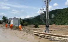 Điện Biên cấp điện trở lại cho 1.000 hộ dân ở vùng lũ Mường Pồn