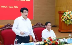 Đẩy mạnh xây dựng, chỉnh đốn Đảng và hệ thống chính trị