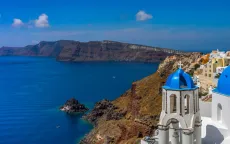 Đảo Santorini của Hy Lạp cân nhắc hạn chế du lịch