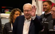 Bán tháo cổ phiếu của Apple, Bank of America, Warren Buffett sở hữu "một núi" tiền mặt
