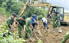 Xây gần 200 ngôi nhà cho người dân mất nơi ở do mưa lũ, sạt lở