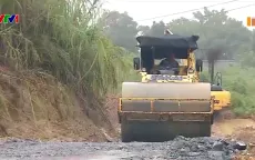 Lào Cai: Khó khăn trong khắc phục sạt lở Quốc lộ 279
