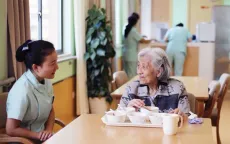 Đối phó tình trạng già hóa dân số nhanh, Trung Quốc tăng quỹ dự trữ an sinh xã hội