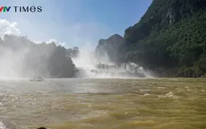 Khu du lịch thác Bản Giốc mùa nước lũ (Cao Bằng)