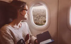 Để tránh tình trạng lệch múi giờ, bạn không nên làm điều này trên máy bay