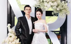 Vợ chồng Midu cùng dàn sao đi xem show Chung Thanh Phong