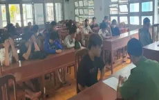 Vây bắt nhóm "quái xế" liên tỉnh tụ tập thành đoàn, chạy xe tốc độ cao