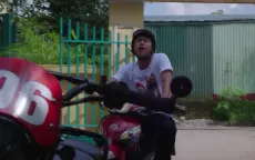 Đi giữa trời rực rỡ - Tập 20: Chải đâm hỏng xe của Thái