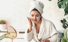 Xu hướng "Glass skin" cách tự làm mặt nạ gạo phổ biến