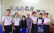 Vùng 3 Hải quân cùng em tiếp bước tới trường