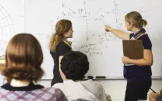 Ít nhất 24 quốc gia EU đang phải vật lộn với tình trạng thiếu giáo viên