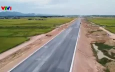 Đẩy nhanh tiến độ cao tốc Bắc - Nam trước mùa mưa lũ