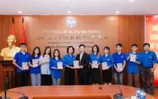 Đọc sách cùng thanh niên: Tiếp sức cho ước mơ với "Phụng sự dẫn lối thành công"