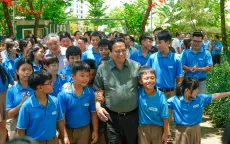 Thủ tướng Phạm Minh Chính mong muốn học sinh trường Hy Vọng học những ngành mới như AI, chip bán dẫn