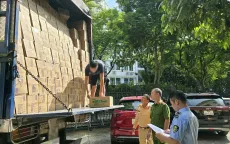 CSGT Hà Nội bắt quả tang 9 tấn bánh trung thu và bánh kẹo không rõ nguồn gốc