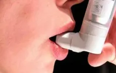 Hen phế quản ở trẻ em: Đừng tự ý ngừng thuốc khi trẻ hết khò khè
