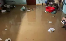 Lạng Sơn: Mưa lớn, người dân chạy lụt cả đêm