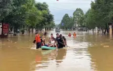 Hỗ trợ học sinh bị thiệt hại do mưa bão sớm ổn định học tập
