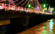 Nước sông Cầu dâng cao kỷ lục, dân Thái Nguyên thâu đêm chạy lụt