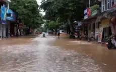 Không chủ quan khi nước lũ lên nhanh