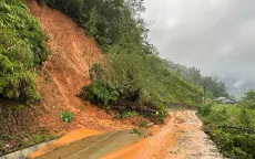 Hàng trăm điểm sạt lở đất tại Cao Bằng, giao thông chia cắt