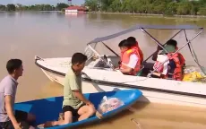 Tăng cường cứu trợ cho gần 3.000 người dân bị cô lập tại vùng lũ Phú Thọ