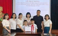 Hai anh em “đập lợn” ủng hộ 15 triệu đồng ủng hộ bạn mồ côi cha mẹ do bão số 3