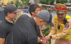 Người đàn ông mang ma túy “dạo phố” gặp ngay tổ công tác 141