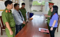 Tạm giam 4 đối tượng tháo và nhận giữ thiết bị giám sát hành trình tàu cá